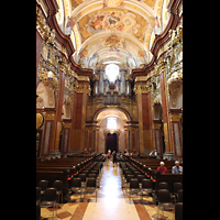 Melk, Benediktinerkloster, Stiftkirche St. Petrus und Paulus, Innenraum in Richtung Orgel