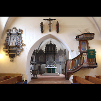 Basedow, Dorfkirche, Kanzel und CHorraum