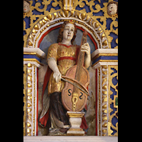 Basedow, Dorfkirche, Figur am Orgelprospekt Mitte-rechts