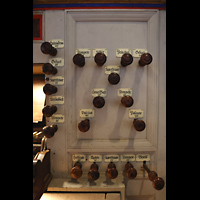 Basedow, Dorfkirche, Rechte Registerstaffel