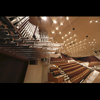 Berlin, Philharmonie, Blick ber die Chamaden auf die Sitzreihen in Block E und F rechts