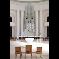 Berlin, St. Hedwigs-Kathedrale, Altarraum und Orgel