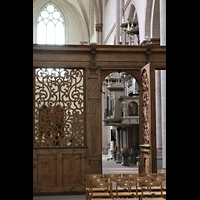 Braunschweig, Klosterkirche St. Mariae, Blick durch den Durchgang der Chortrennwand zur Orgel
