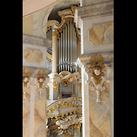Dresden, Frauenkirche, Seitlicher Blick zwischen den Pfeilern zur Orgel