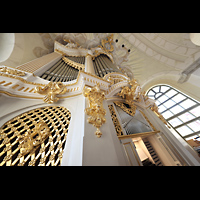 Dresden, Frauenkirche, Orgel mit Spieltisch seitlich perspektivisch