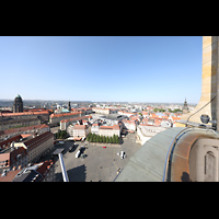 Dresden, Frauenkirche, Aussicht von der Laterne in Richtung Sdwesten, links: Rathausturm und Kreuzkirche