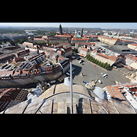 Dresden, Frauenkirche, Blick von der Laterne nach unten auf den Neumarkt