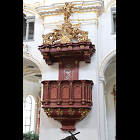 Kempten, Basilika St. Lorenz, Kanzel von 1685 aus rotbraunem Stuckmarmor