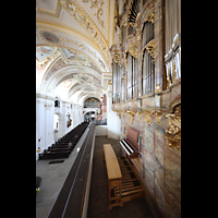 Kempten, Basilika St. Lorenz, Blick vom Spieltisch der Marienorgel zur Hauptorgel