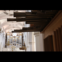 Kempten, St. Mang, Blick ber die Chamaden der Chororgel zur Hauptorgel