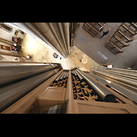 Mnster, St. Lamberti, Blick entlang der Pedal-Prospektpfeifen nach unten