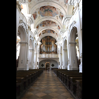 Niederaltaich, Benediktinerabtei, Basilika St. Mauritius, Hauptschiff in Richtung Orgel