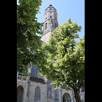 Nrdlingen, St. Georg, Ansicht vom Marktplatz von Norden