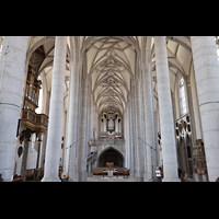 Nrdlingen, St. Georg, Hauptschiff in Richtung Orgel