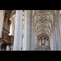Nrdlingen, St. Georg, Hauptschiff in Richtung Orgel
