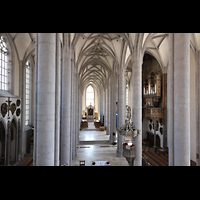Nrdlingen, St. Georg, Seitlicher Blick von der Hauptorgelempore in die Kirche