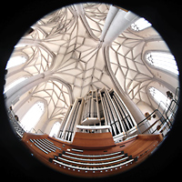 Nrdlingen, St. Georg, Spieltisch mit Hauptorgel und Blick ins Gewlbe
