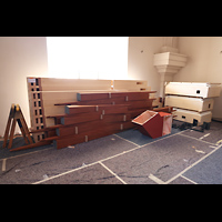 Passau, Dom St. Stephan, Becher der Pedalposaune und einige Blge vorbereitet fr den Einbau 2025