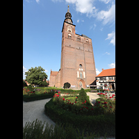 Tangermnde, St. Stephan, Fassade von Sdwesten von der Kirchstrae