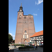 Tangermnde, St. Stephan, Fassade von Sdwesten von der Kirchstrae