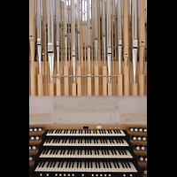 Weilheim i.OB., Stadtpfarrkirche Mari Himmelfahrt, Spieltisch und Hauptwerkspfeifen