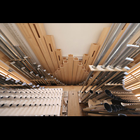 Weilheim i.OB., Stadtpfarrkirche Mari Himmelfahrt, Pfeifen im Hauptwerk (mittlerer Gehuseteil vorne)