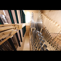 Weilheim i.OB., Stadtpfarrkirche Mari Himmelfahrt, Pfeifen im Schwellwerk (rechter Gehuseteil)