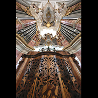 Weingarten, Basilika  St. Martin, Spiieltischrckseite mit Intarsien und Glockenspiel und Blick nach oben
