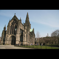 Glasgow, St. Mungo Cathedral, Kathedrale mit Garten