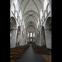 Köln (Cologne), St. Kunibert, Innenraum / Hauptschiff in Richtung Chor