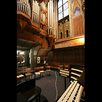 Kevelaer, Marienbasilika, Spieltisch und Blick zur Orgel