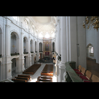 Dresden, Kathedrale (ehem. Hofkirche), Blick von der Orgelempore ins Hauptschiff