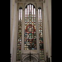 Rostock, St. Marien, Fenster mit 26 m hoher Glasmalerei im Sdquerhaus