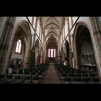 Saarbrcken, Stiftskirche St. Arnual, Innenraum / Hauptschiff in Richtung Chor