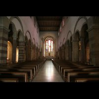 Echternach, St. Willibrord Basilika, Innenraum / Hauptschiff in Richtung Chor