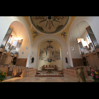Vilshofen, Benediktinerabtei St. Trinitatis, Chorraum mit beiden Chororgeln