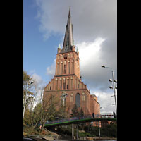 Szczecin (Stettin), Katedra sw. Jakuba (Jakobskathedrale), Kathedrale mit Fußgängerbrücke im Vordergrund