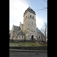 lesund, Kirke, Seitenansicht mit Turm