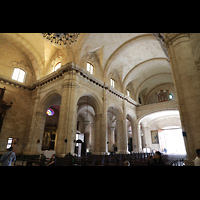 La Habana (Havanna), Catedral de San Cristbal, Blick von der Vierung zur (digitalen!) Orgel auf der Empore