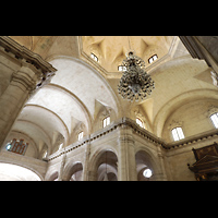 La Habana (Havanna), Catedral de San Cristbal, Vierungskuippel mit groem Kristall-Leuchter