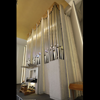 Konstanz, St. Gebhard, Orgel mit Spieltisch seitlich