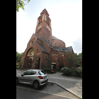 Berlin, St. Marien (Maria unter dem Kreuz), Auenansicht von der Laubacher Strae aus