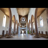 Basel, Predigerkirche, Innenraum in Richtung Orgel