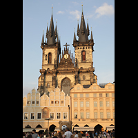 Praha (Prag), Matka Bo pred Tnem (Teyn-Kirche), Teyn-Kirche im Abendlicht