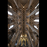 Freiberg, Dom St. Marien, Blick ins Gewölbe und zur großen Silbermann-Orgel