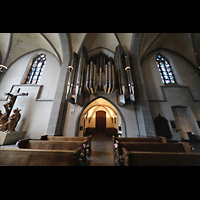 Düsseldorf, Basilika St. Lambertus, Innenraum in Richtung Orgel
