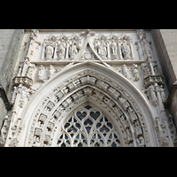 Lausanne, Cathédrale, Tympanon und Figurenschmuck über dem Hauptportal
