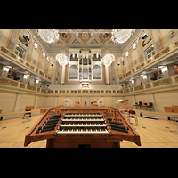 Berlin, Konzerthaus, Groer Saal, Orgel mit mobilem Spieltisch