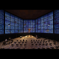 Berlin, Kaiser-Wilhelm-Gedchtniskirche, Blick von der Orgelempore zum Altar