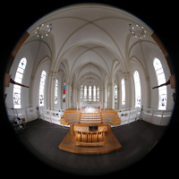 Berlin, St. Matthias, Spieltisch mit Blick zum Chor